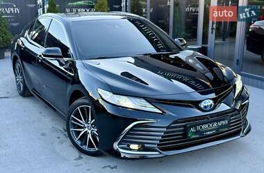 Седан Toyota Camry 2021 в Киеве