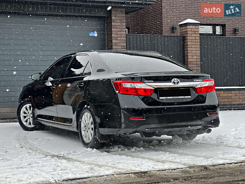 Седан Toyota Camry 2011 в Киеве фото 99 Седан Toyota Camry 2011 в Киеве