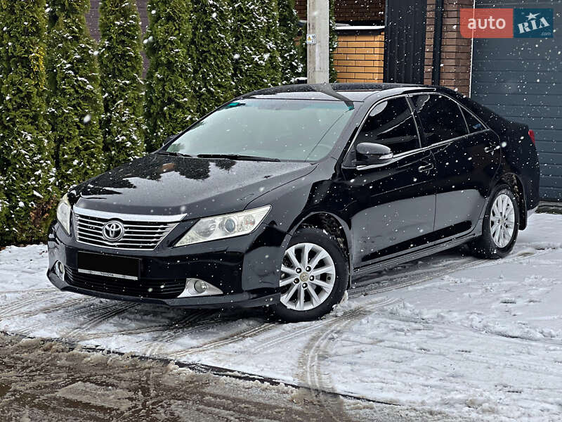 Седан Toyota Camry 2011 в Киеве фото 66 Седан Toyota Camry 2011 в Киеве