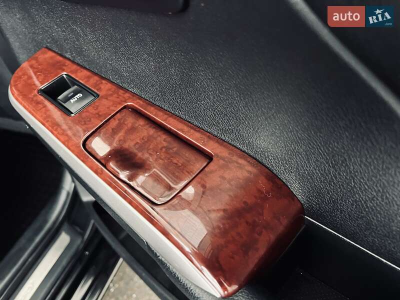 Седан Toyota Camry 2011 в Киеве фото 57 Седан Toyota Camry 2011 в Киеве