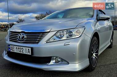 Седан Toyota Camry 2014 в Днепре