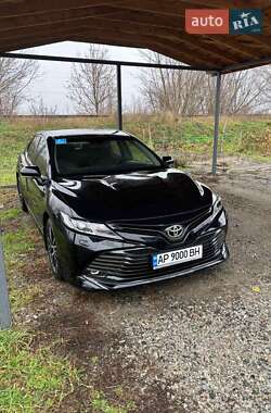 Седан Toyota Camry 2018 в Гостомеле