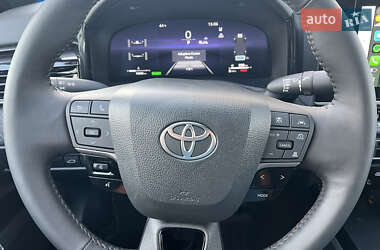 Седан Toyota Camry 2024 в Ивано-Франковске