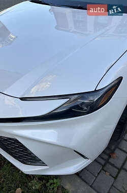 Седан Toyota Camry 2024 в Ивано-Франковске