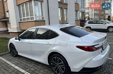 Седан Toyota Camry 2024 в Ивано-Франковске