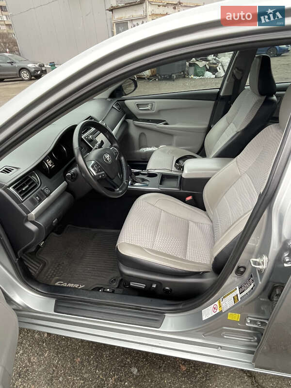 Седан Toyota Camry 2015 в Києві