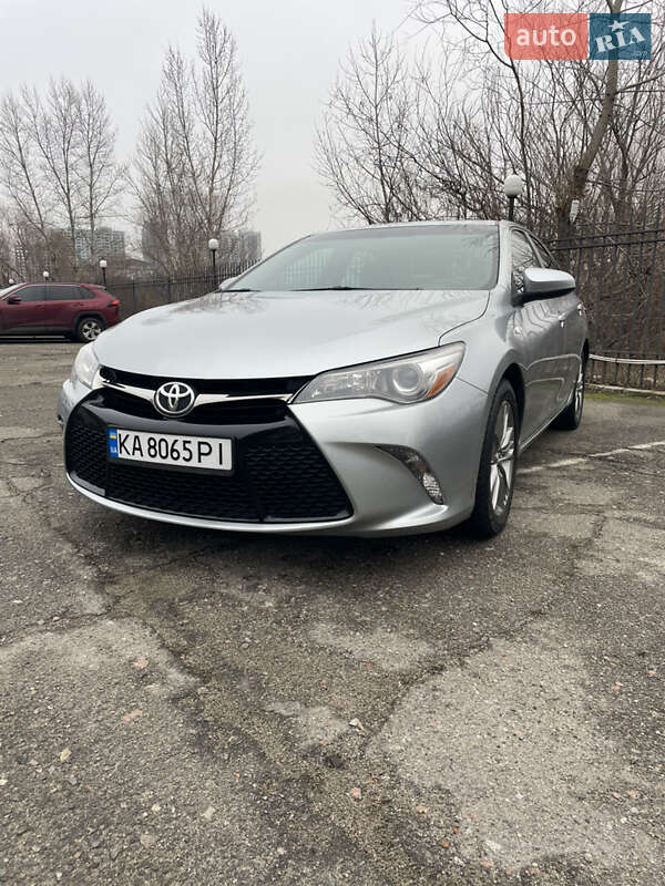Toyota Camry 2015