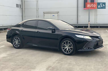 Седан Toyota Camry 2021 в Киеве