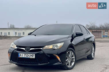 Седан Toyota Camry 2016 в Прилуках