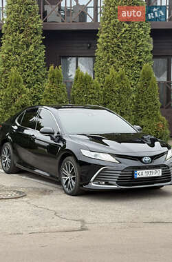 Седан Toyota Camry 2021 в Дніпрі