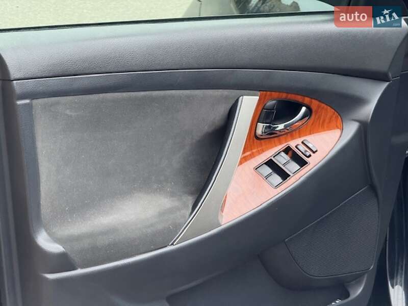 Седан Toyota Camry 2008 в Києві
