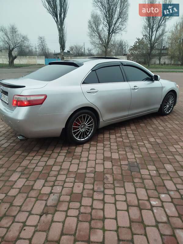 Седан Toyota Camry 2006 в Кам'янському