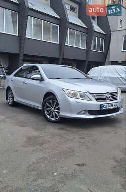 Седан Toyota Camry 2012 в Києві