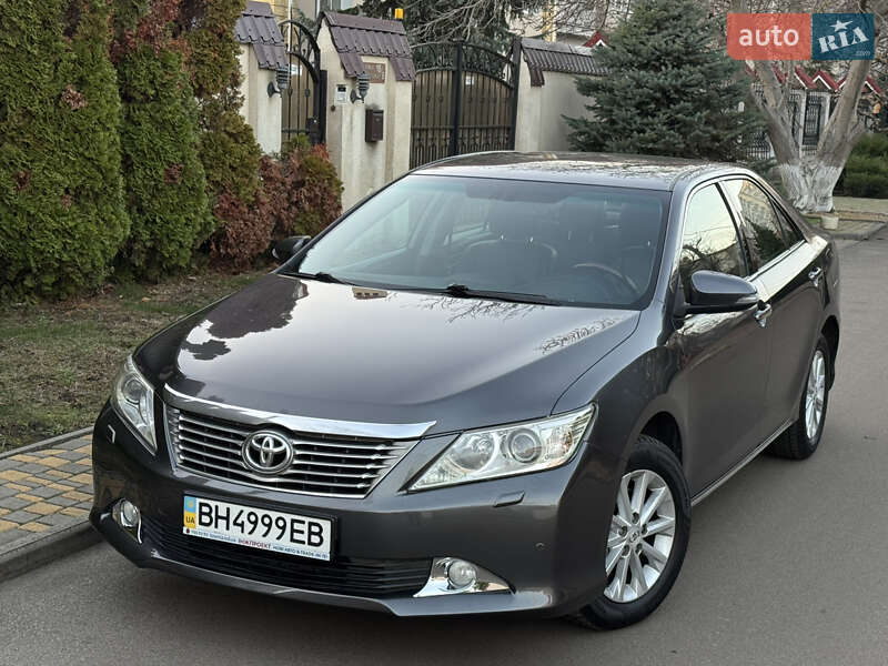 Toyota Camry 2012