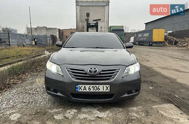 Седан Toyota Camry 2007 в Киеве