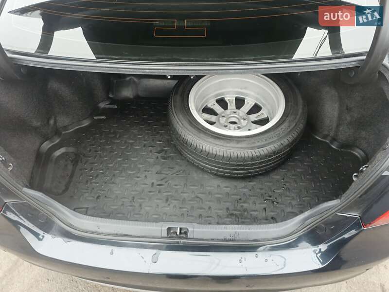 Седан Toyota Camry 2017 в Полтаве