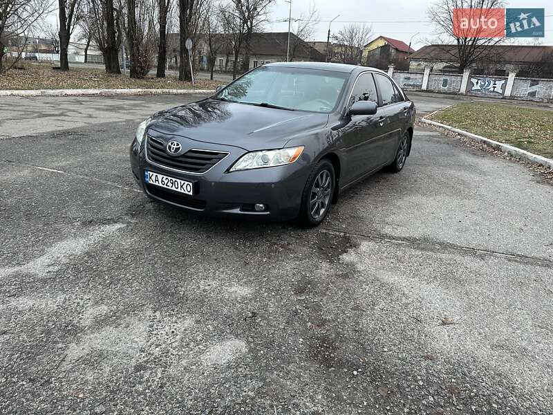 Седан Toyota Camry 2007 в Києві
