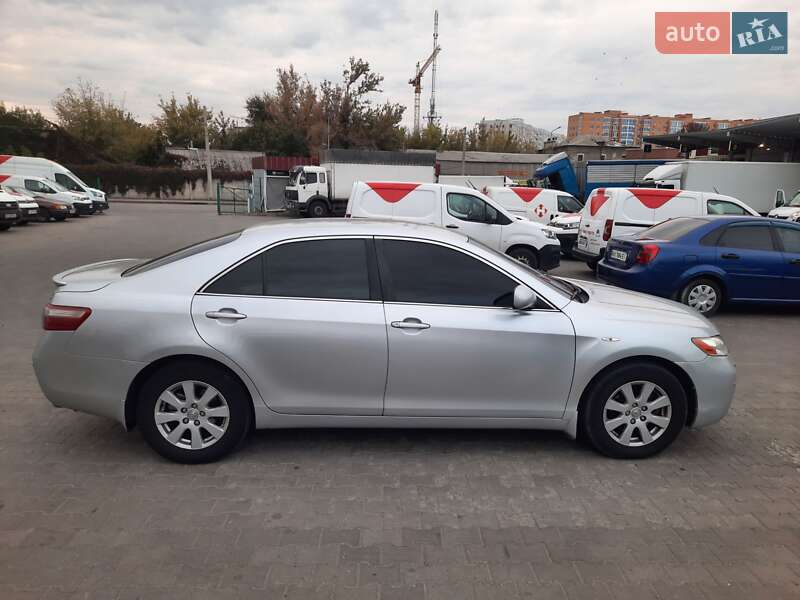Седан Toyota Camry 2006 в Харькове