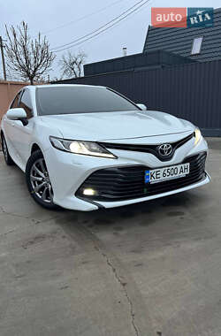Седан Toyota Camry 2018 в Павлограде