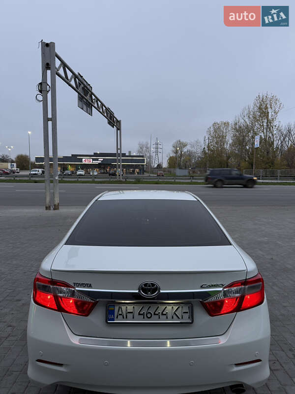 Седан Toyota Camry 2012 в Дніпрі
