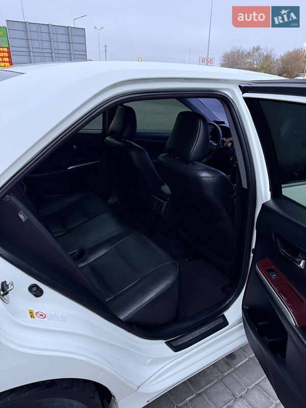 Седан Toyota Camry 2012 в Дніпрі