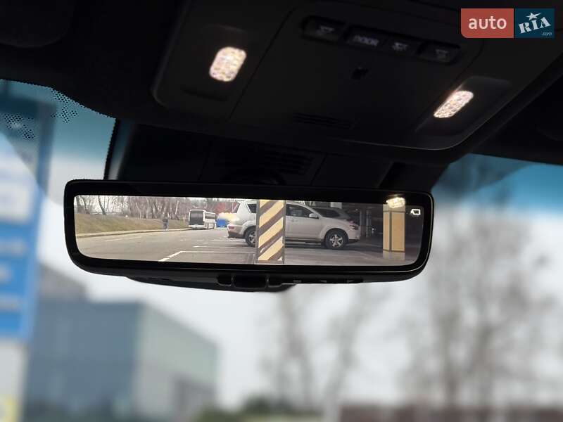 Седан Toyota Camry 2024 в Києві