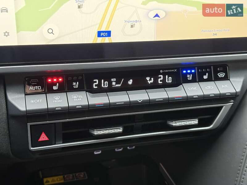 Седан Toyota Camry 2024 в Києві