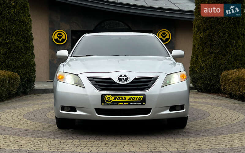 Седан Toyota Camry 2006 в Львові