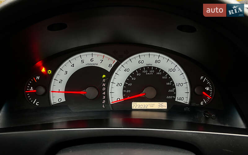 Седан Toyota Camry 2006 в Львові