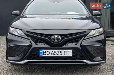 Седан Toyota Camry 2022 в Тернополі