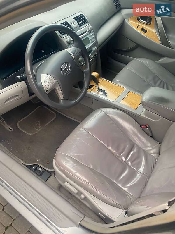 Седан Toyota Camry 2006 в Запоріжжі