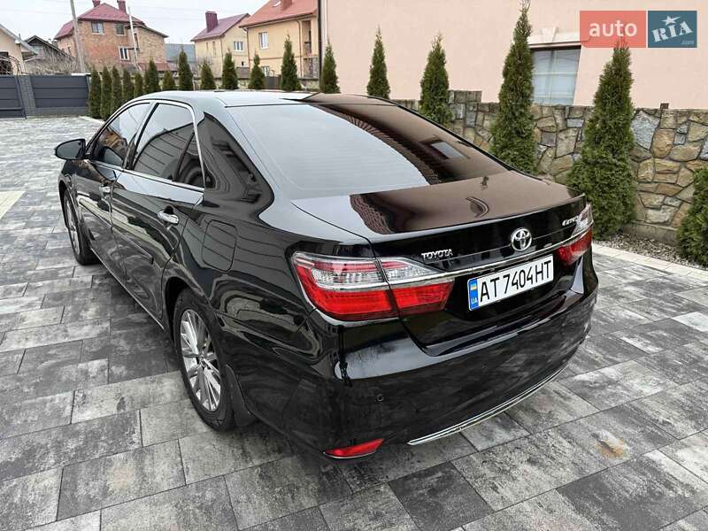 Седан Toyota Camry 2017 в Ивано-Франковске
