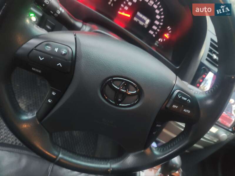 Седан Toyota Camry 2007 в Умані