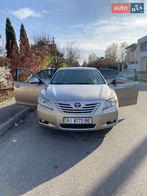 Седан Toyota Camry 2008 в Киеве