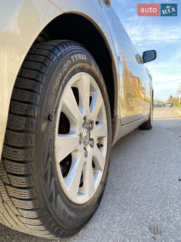 Седан Toyota Camry 2008 в Киеве