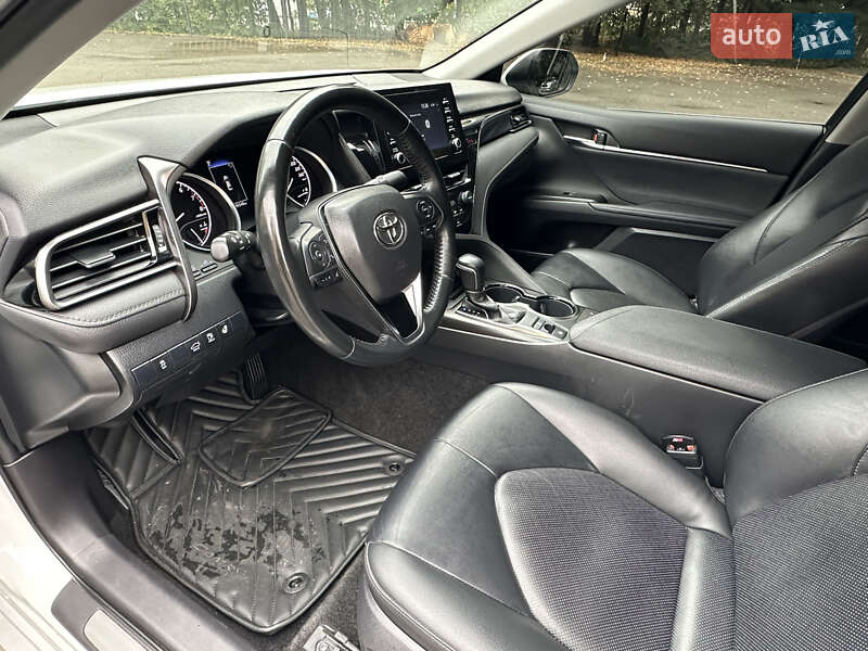 Седан Toyota Camry 2021 в Києві