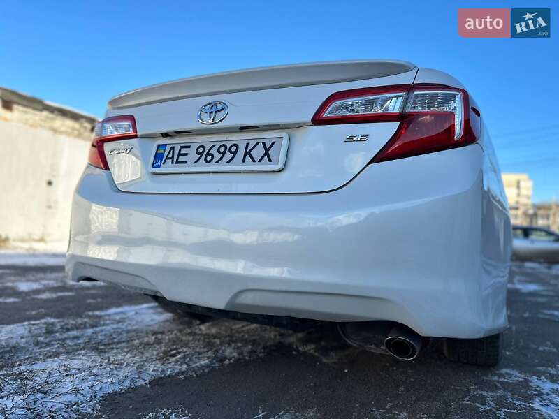 Седан Toyota Camry 2014 в Кам'янському