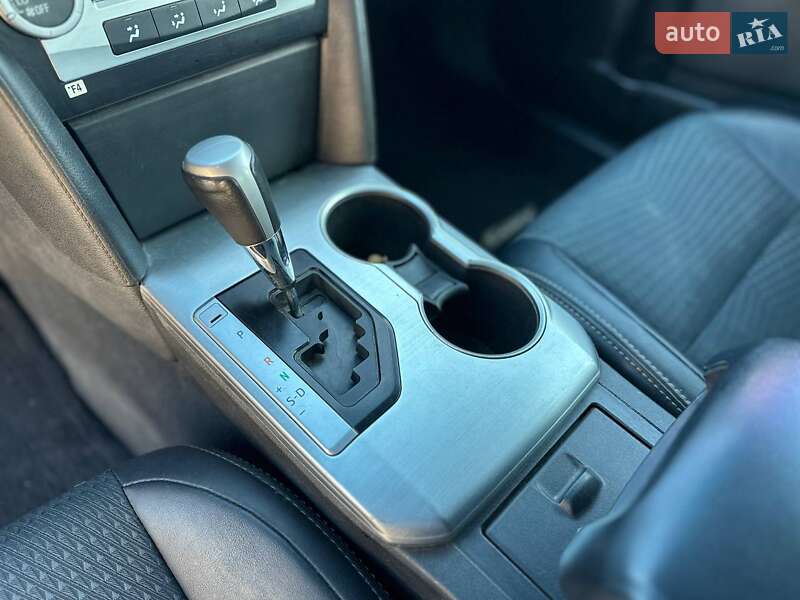 Седан Toyota Camry 2014 в Кам'янському