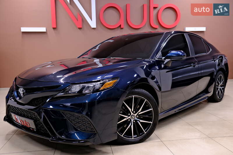 Седан Toyota Camry 2021 в Одесі