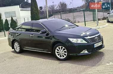 Седан Toyota Camry 2012 в Киеве