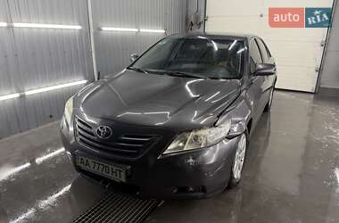 Седан Toyota Camry 2008 в Києві