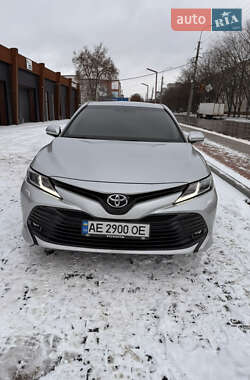 Седан Toyota Camry 2019 в Чернігові