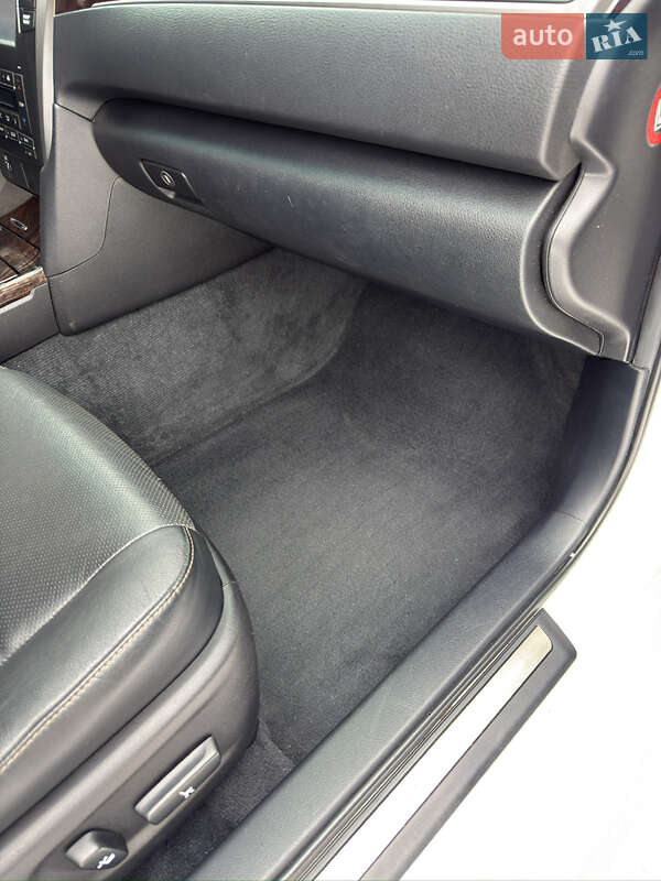 Седан Toyota Camry 2016 в Киеве