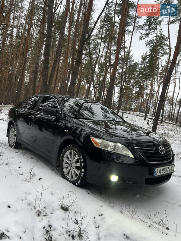 Седан Toyota Camry 2008 в Магдалинівці