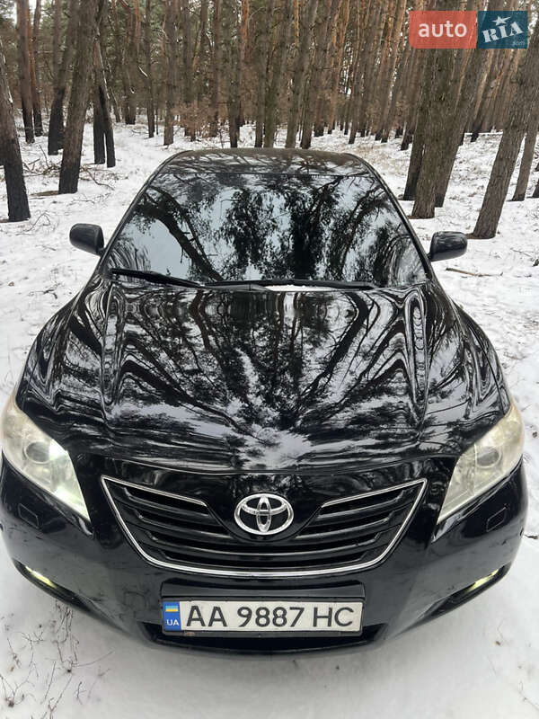 Седан Toyota Camry 2008 в Магдалинівці