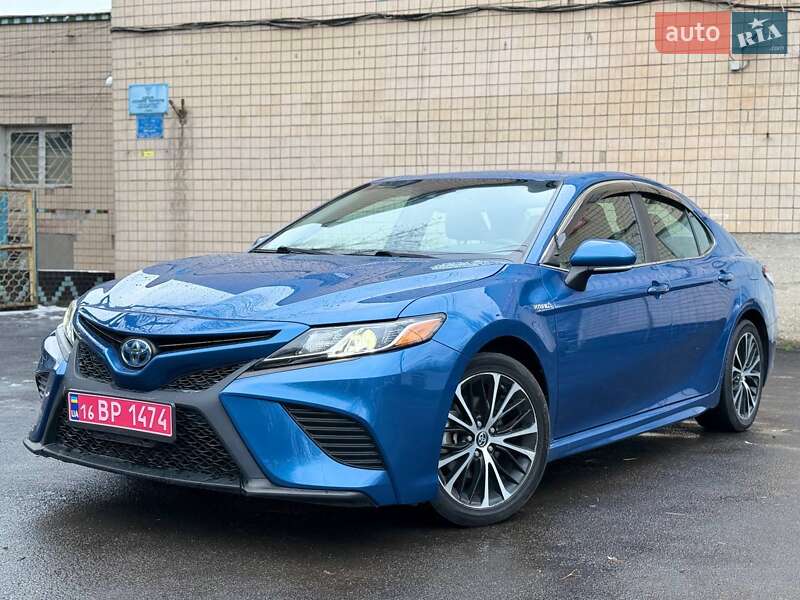 Toyota Camry 2020