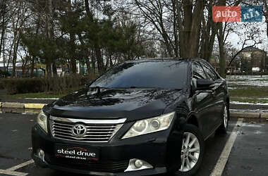 Седан Toyota Camry 2013 в Николаеве