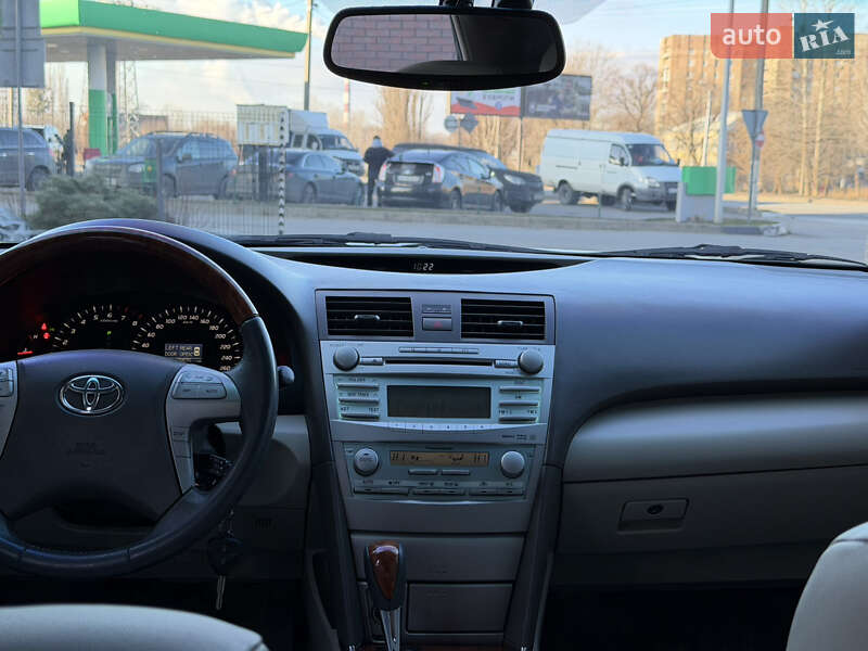 Седан Toyota Camry 2008 в Харкові
