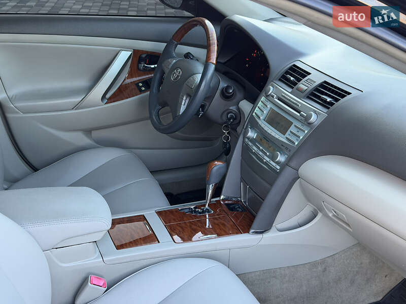 Седан Toyota Camry 2008 в Харкові