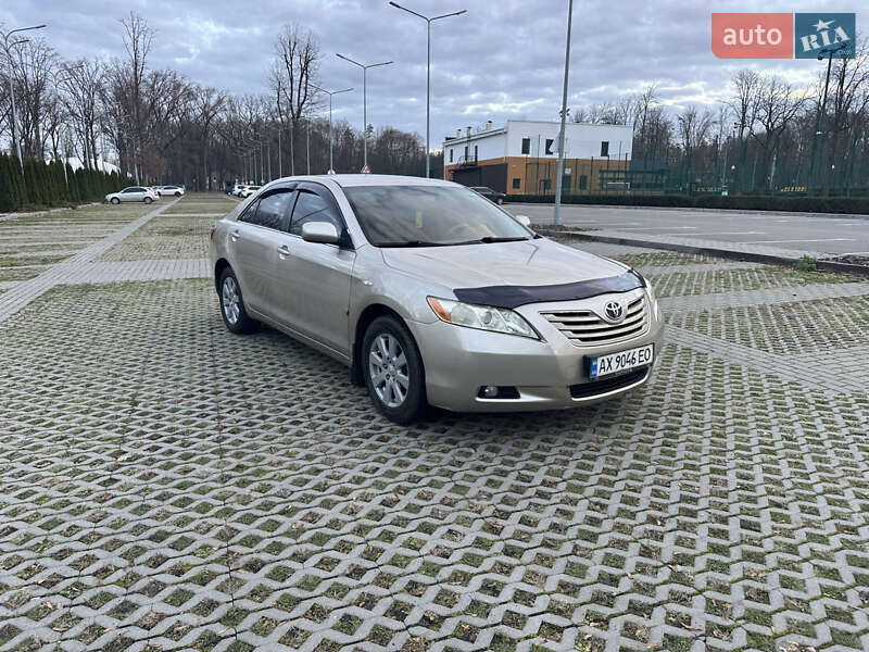 Седан Toyota Camry 2008 в Харькове